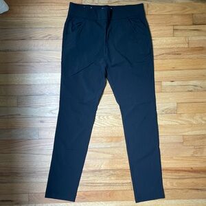 Columbia Women's Black Capris